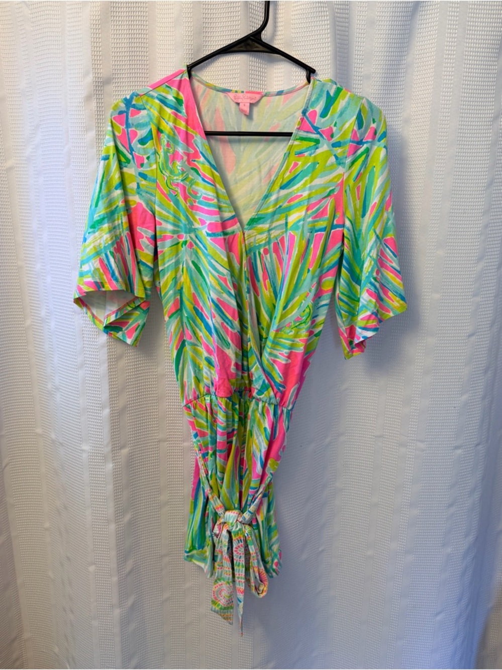 Lilly Pulitzer Madilyn Shorts Romper in Tiki Pink and Green. Small. - Picture 7 of 9